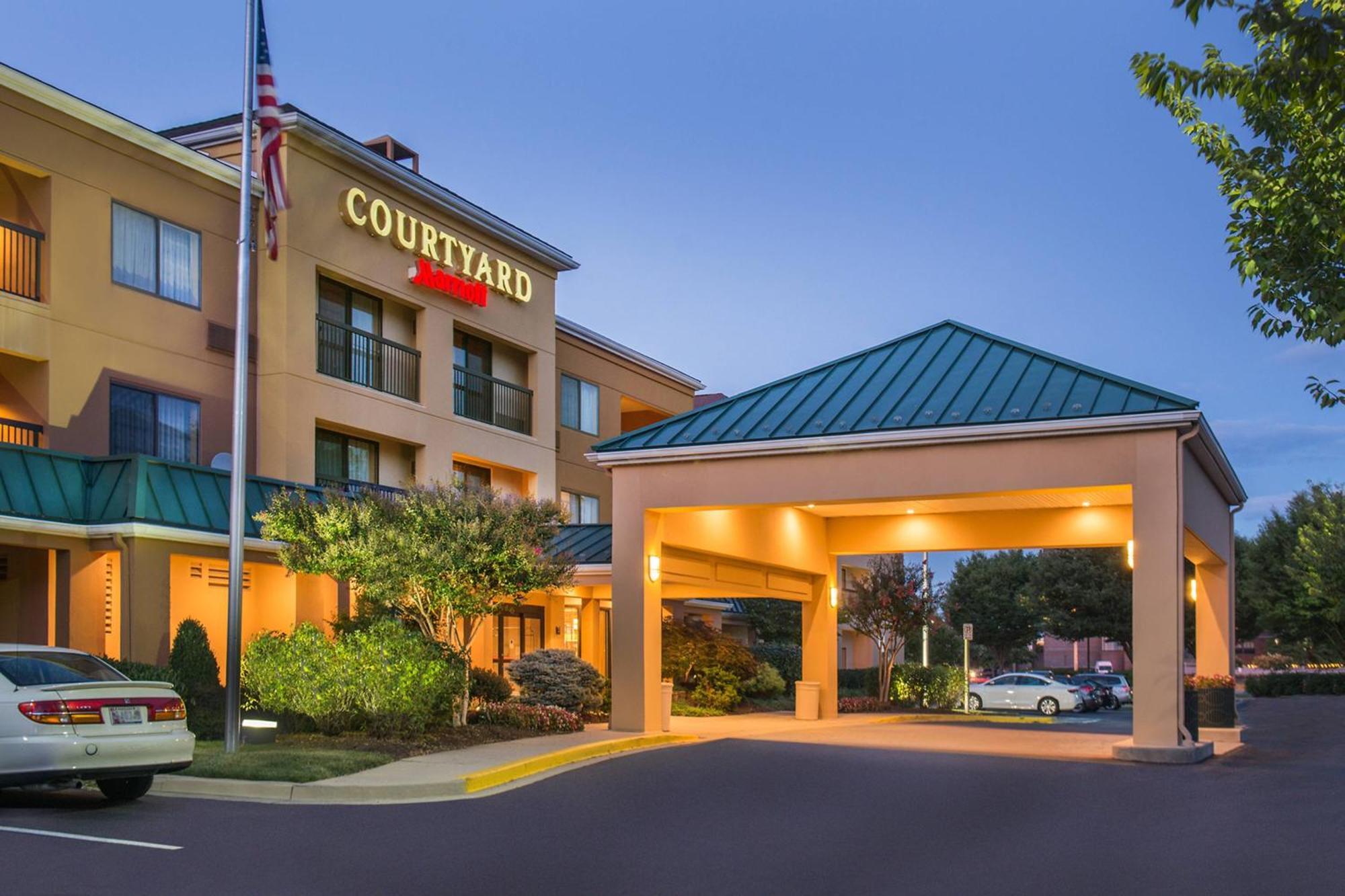 Courtyard By Marriott Frederick Hotel Exterior photo