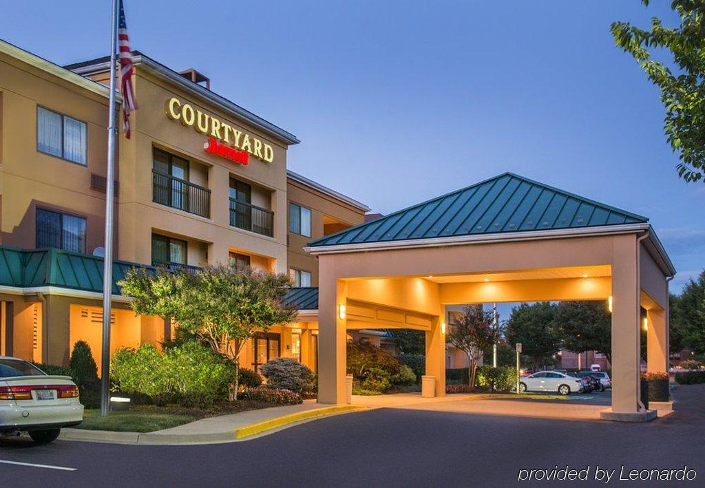 Courtyard By Marriott Frederick Hotel Exterior photo